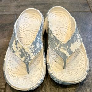 Vionic Tide Rx Unisex, W 9 M 7 Sandals Cream/Vintage Blue